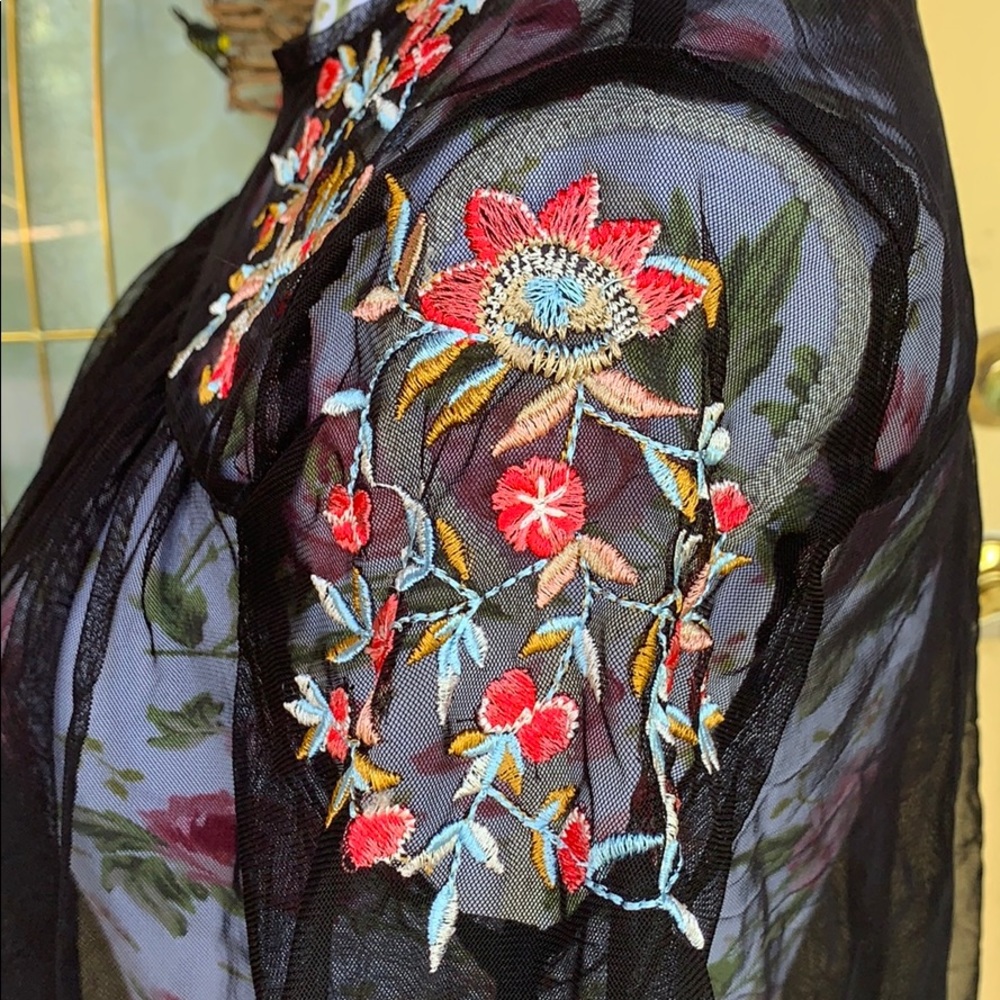 Arizona Jean Co. Sheer Embroidered Blouse - Picture 7 of 12